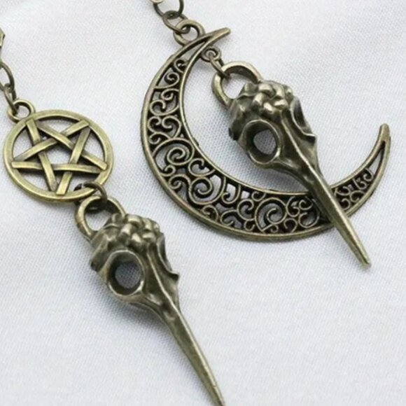 Steampunk Gear Design Crow Skull & Pentagram Dangle Earrings - Antique Bronze - Picture 2 of 2